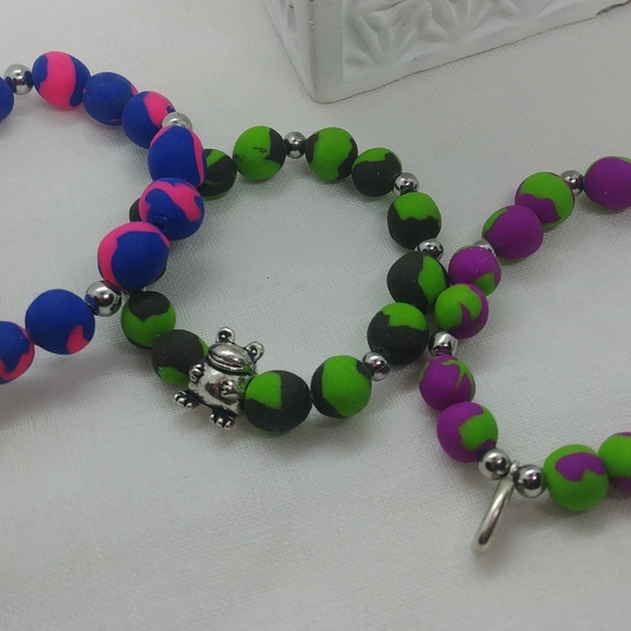 3 kids bracelets - Picture 1 of 4